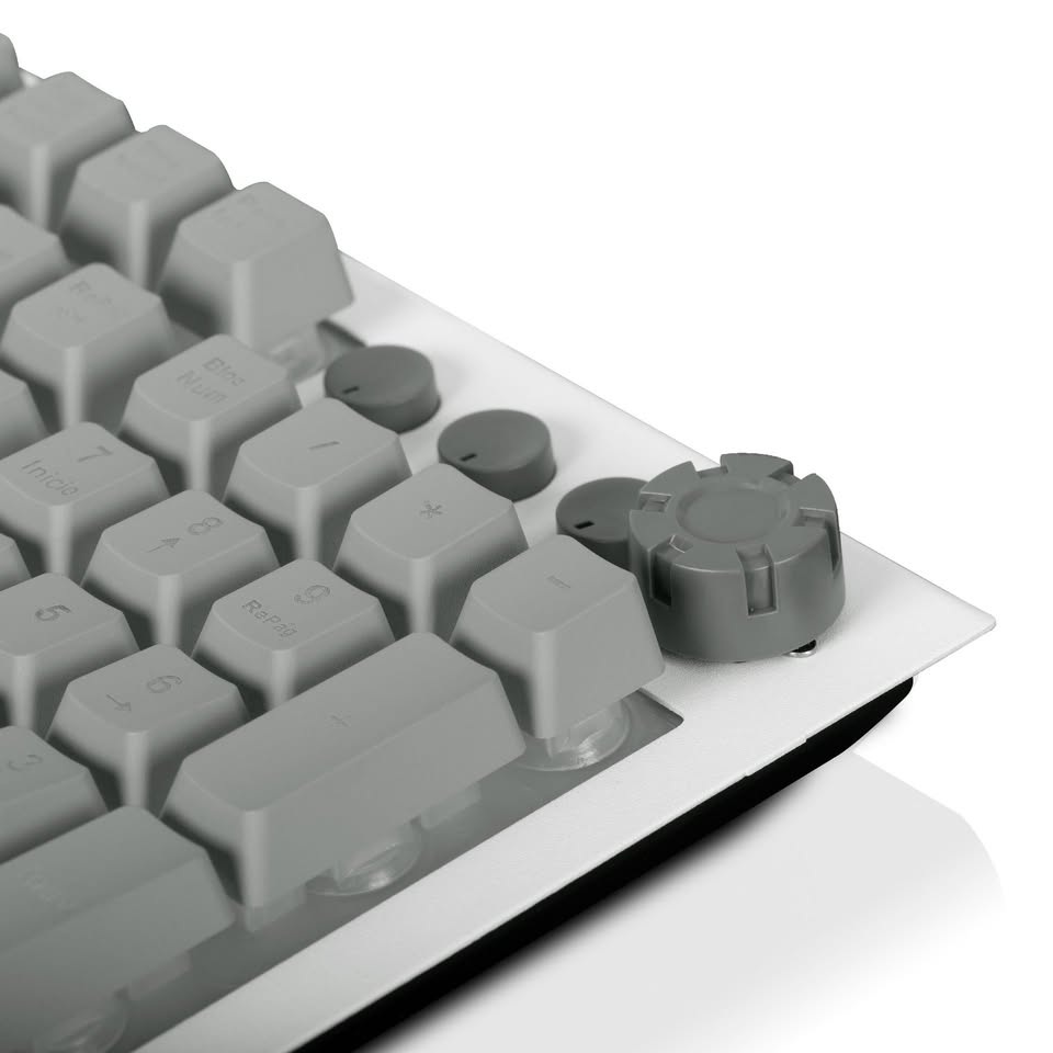 Teclado Gamer Micronics Avanty White MIC K710W